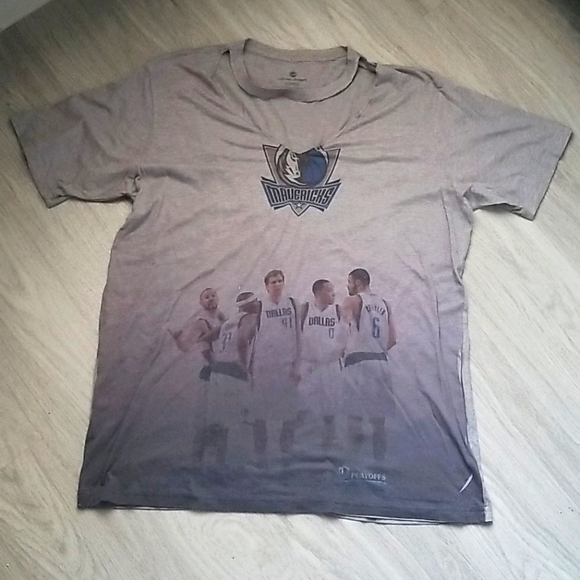 Vintage Game Day Dallas Mavericks Basketball Tee - Picture 1 of 5